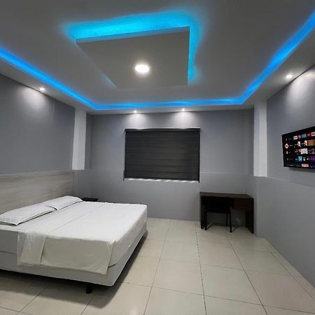 Hotel Kp Портовиехо Екстериор снимка